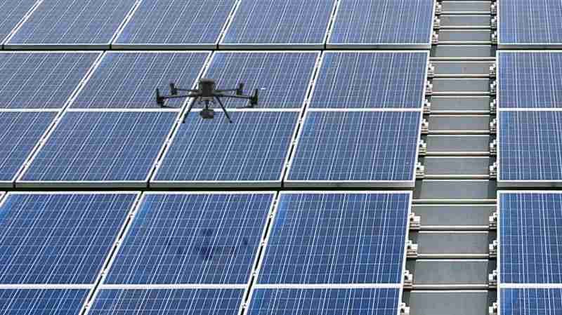 PA直营以无人机搭配IR Sensor热显像技术进行全方面模块健检，，有效降低人力成本并提升发电量